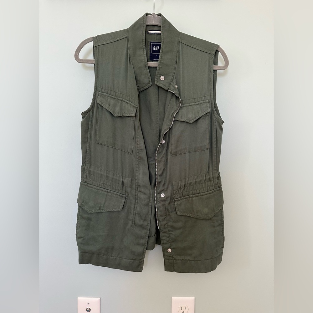 GAP Army Green Utility Vest